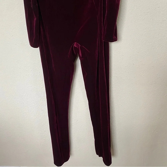 House of CB 'Salima' Dark Cherry Velvet Feather Jumpsuit NWT size M - Picture 6 of 14